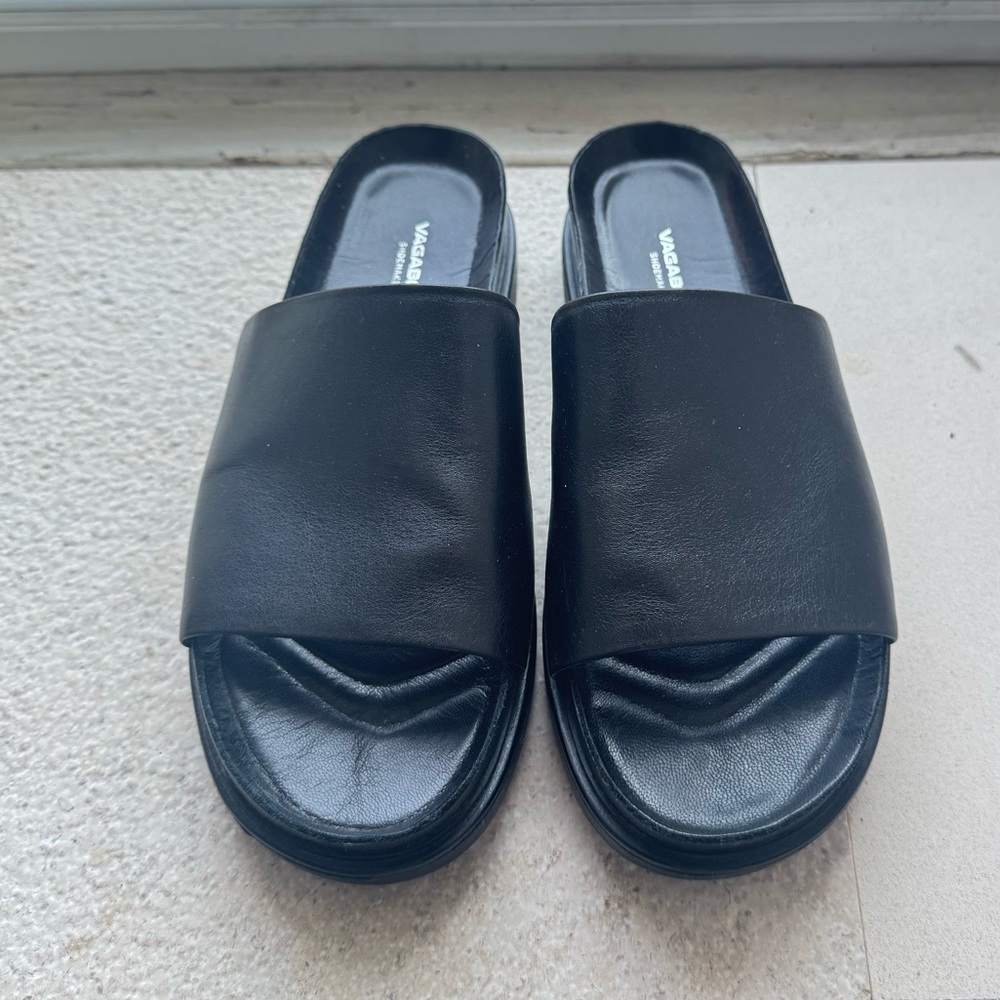 Vagabond black leather slide sandals